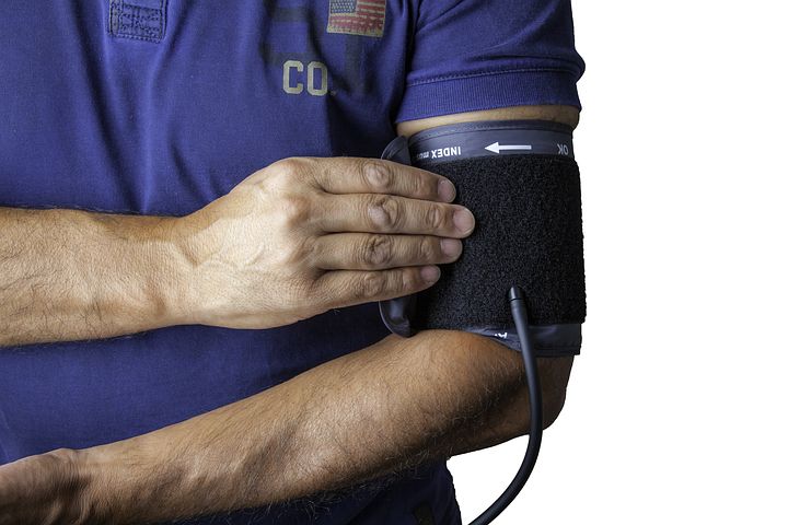Sztuka lekarska, diagnostyka oraz lekarze w dobrym ubiorze
