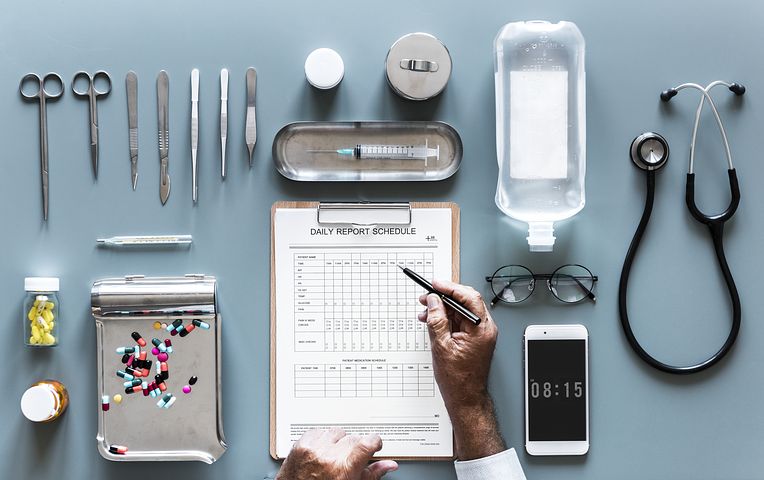 Nowoczesne technologie implantologii – sprawdź, co oferuje stomatolog